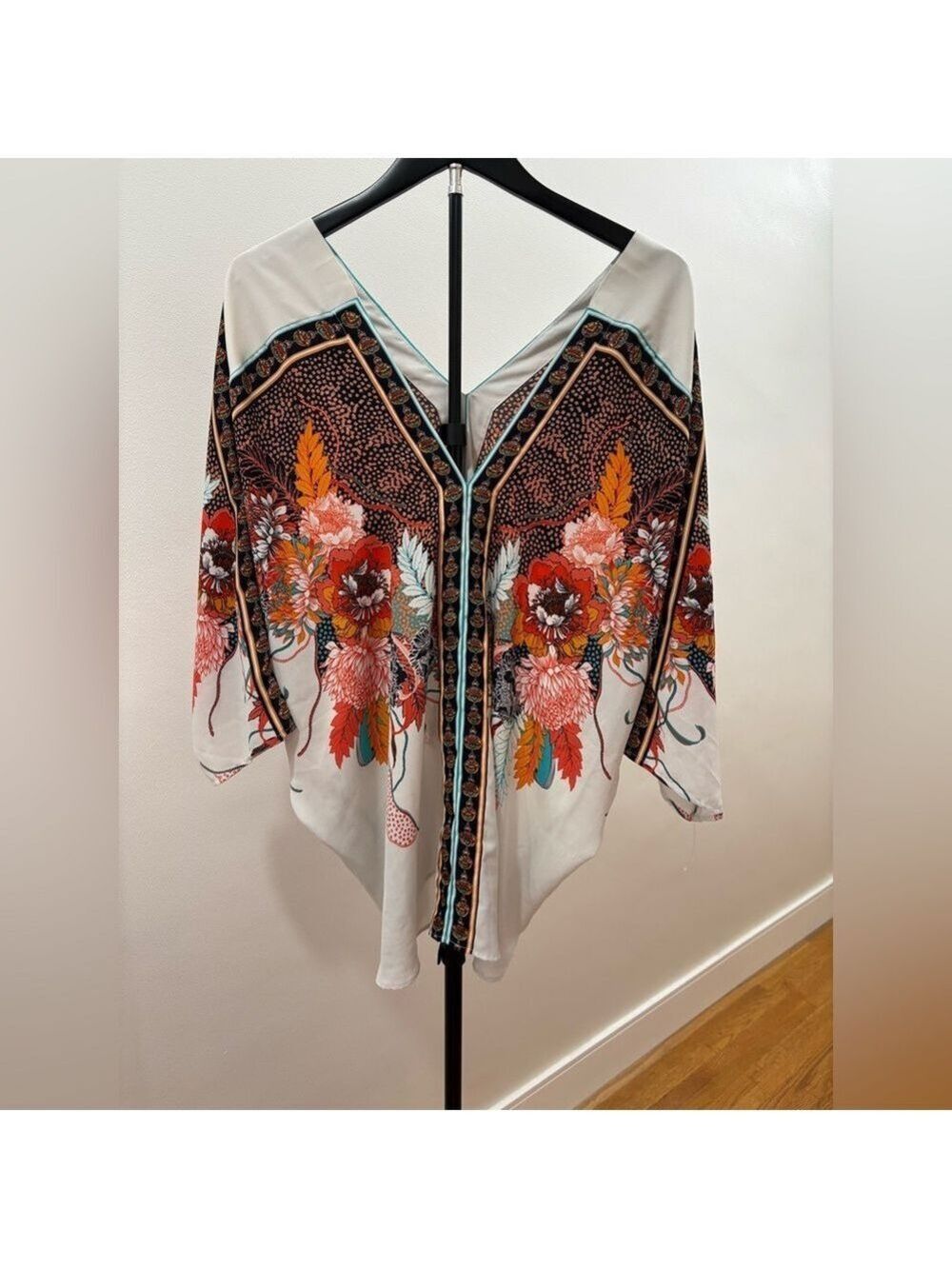 660. Rose & Olive V-Neck Dolman Sleeve Floral Kimono Top